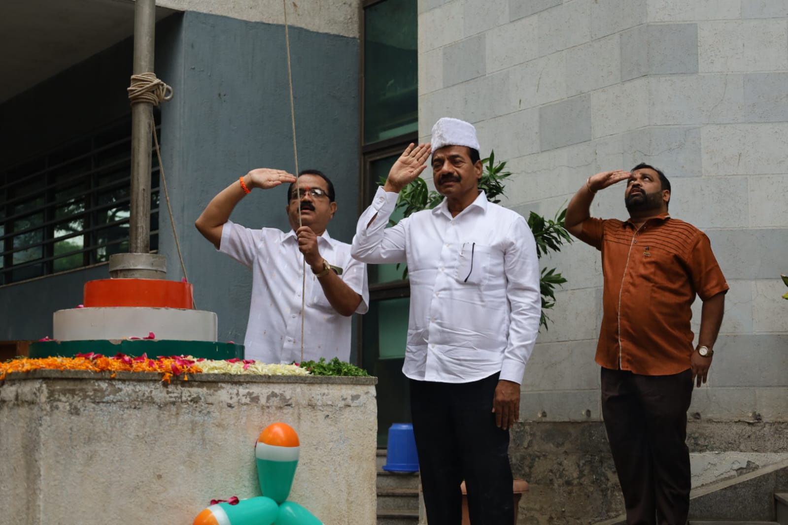 15-08-2025_|_independence_day_celebration_at_pdcc_bank_175532959915-Aug-Celebration-img5.jpg